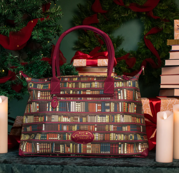 Vendula Christmas Library Bonnie Weekender