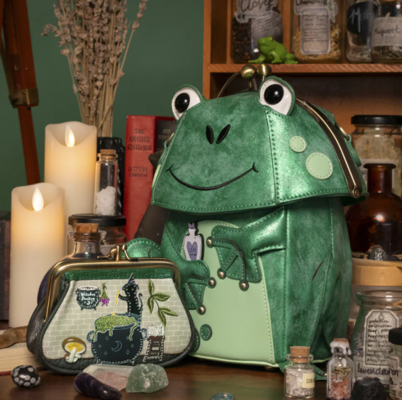 Vendula Witches Pantry Clipper Frog Bag
