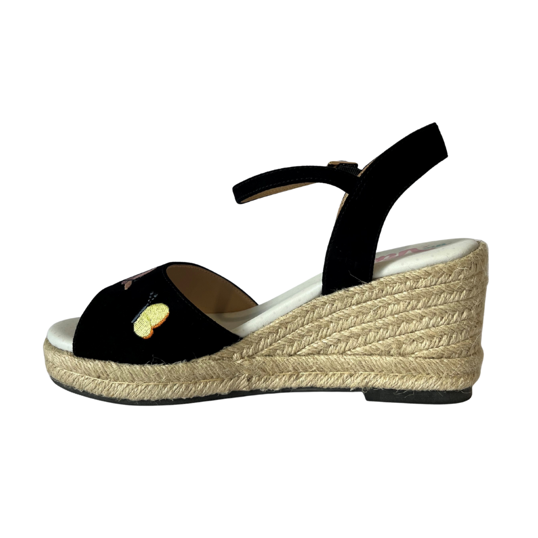 The Vibe is Flutter Black