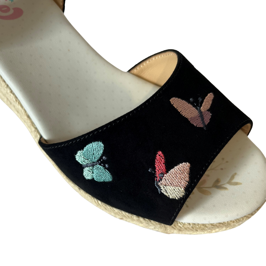 The Vibe is Flutter Black