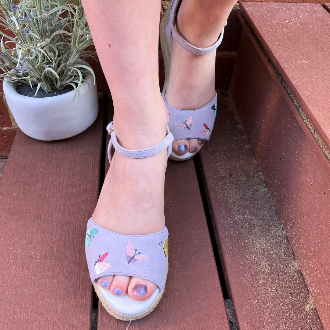 The Vibe is Flutter Lilac