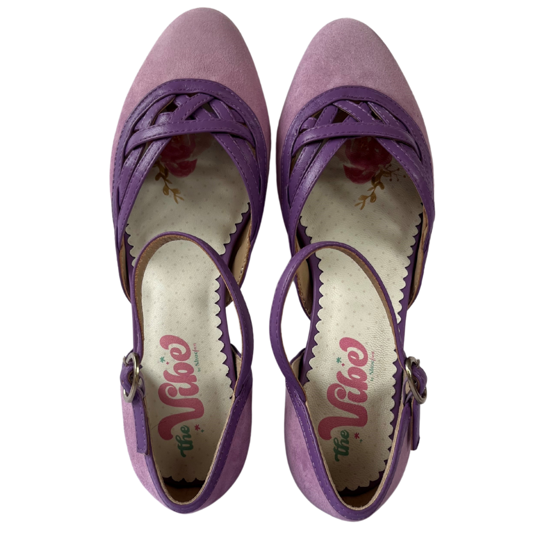 The Vibe is Enchanted in Mauve