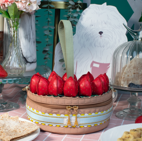 Vendula La Petite Creperie Strawberry Tarte Bag