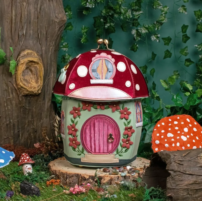 Vendula Fairy Village Toadstool House Bag