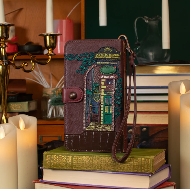 Vendula Mystic Wicks Universal Flip Phone Cover
