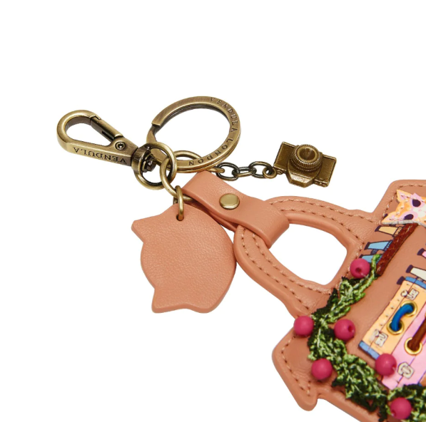 Vendula Voyage Travel Shop Key Charm