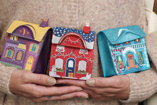 Vendula Village House Coin Purse No 6