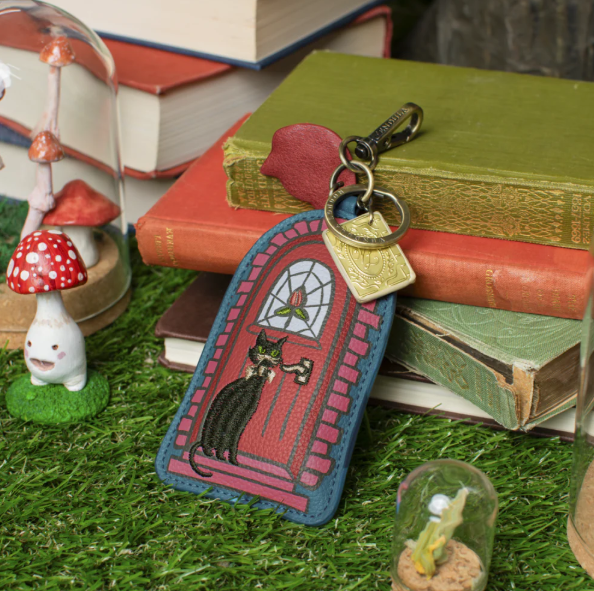 Vendula Bookshelf Boulevard Key Charm