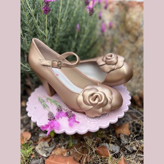 The Vibe is Elegance in Rose Gold