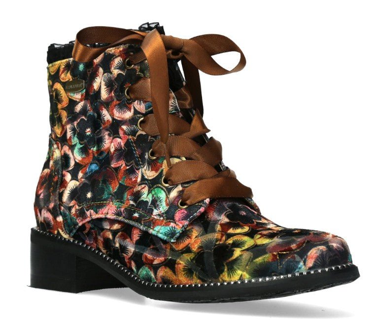Laura Vita Emcmao Camel