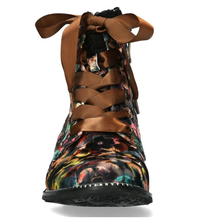 Laura Vita Emcmao Camel