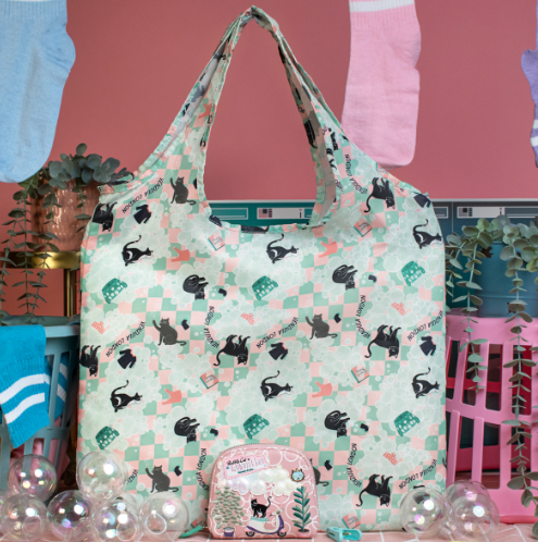 Vendula Bubble Cats Laundromat Folding Shopper and Purse