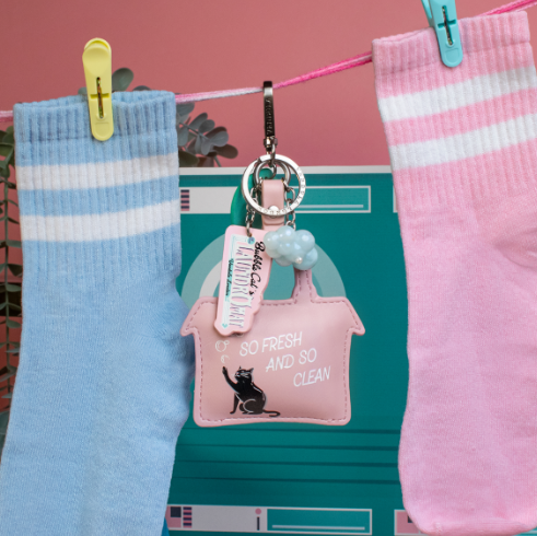 Vendula Bubble Cats Laundromat Key Charm