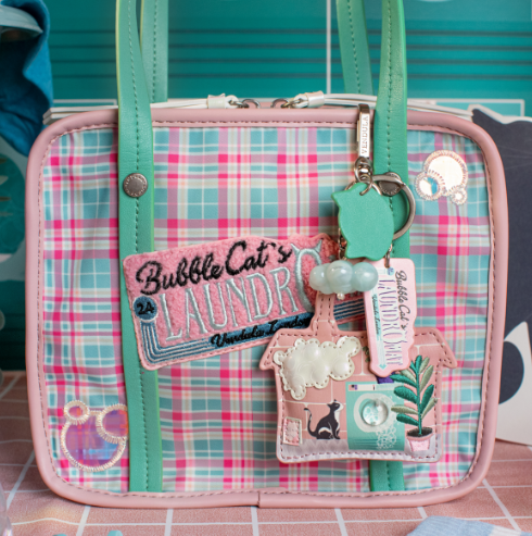 Vendula Bubble Cats Laundromat Key Charm