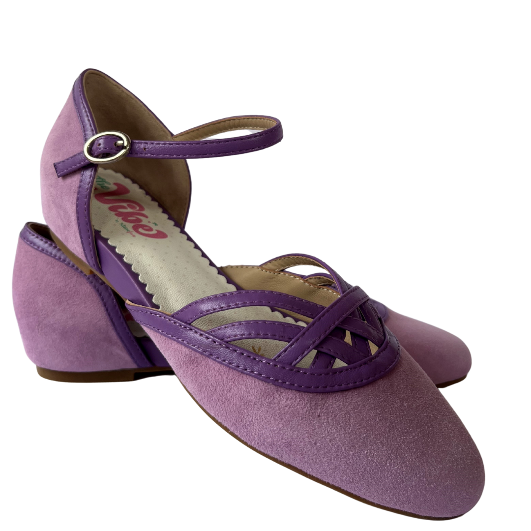 The Vibe is Enchanted in Mauve