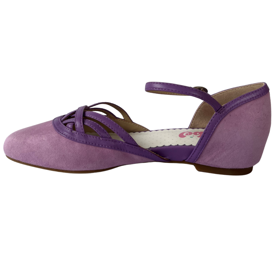 The Vibe is Enchanted in Mauve