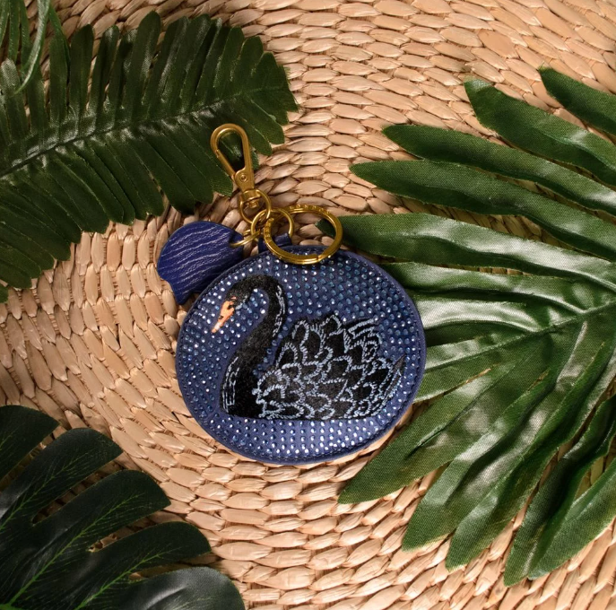 Vendula Animal Park Black Swan Key Charm