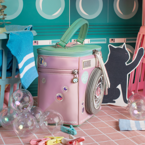 Vendula Bubble Cats Laundromat Washer Dryer Bag