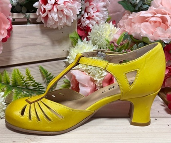 Yellow dot shoes hotsell