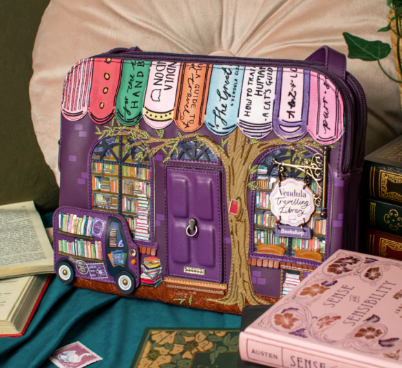 Vendula Travelling Library Bookshop Bella Bsg