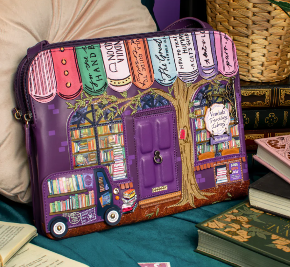 Vendula Travelling Library Bookshop Bella Bsg