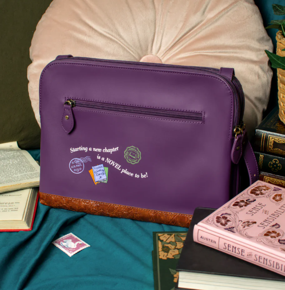 Vendula Travelling Library Bookshop Bella Bsg