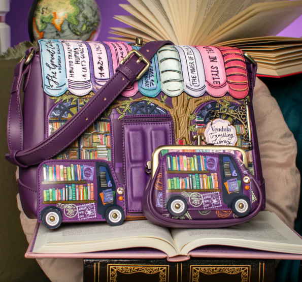 Vendula Travelling Library Bookshop Clipper Coin Purse
