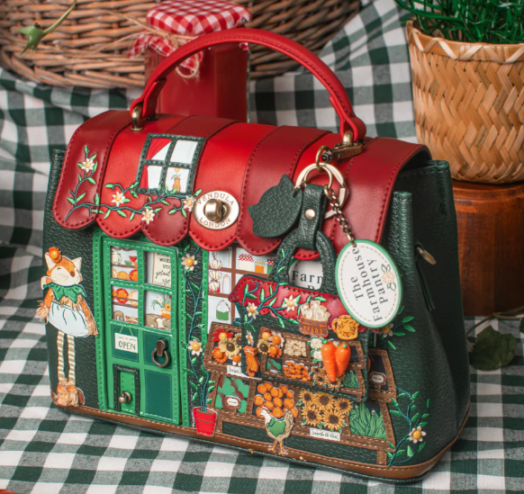 Vendula The Farmhouse Pantry Key Charm