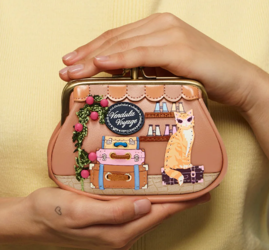 Vendula Voyage Travel Shop Clipper Coin Purse
