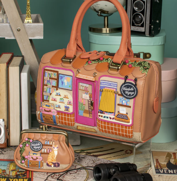 Vendula Voyage Travel Shop Clipper Coin Purse