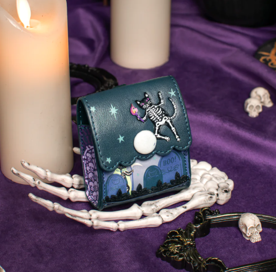Vendula Haunted Theatre Pods Case