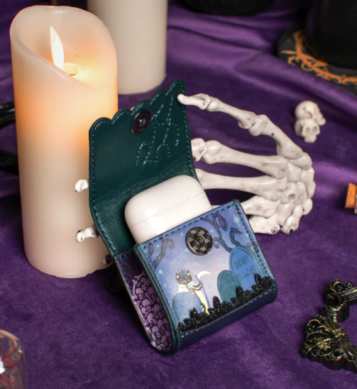Vendula Haunted Theatre Pods Case