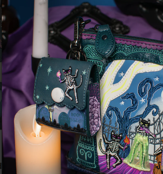 Vendula Haunted Theatre Pods Case