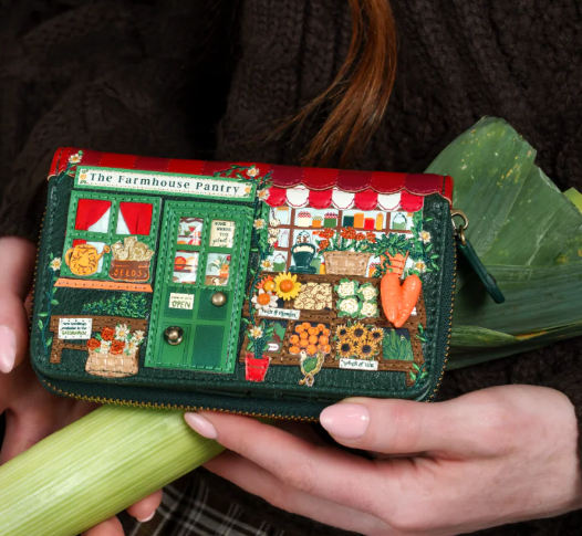 Vendula The Farmhouse Pantry Medium Ziparound Wallet