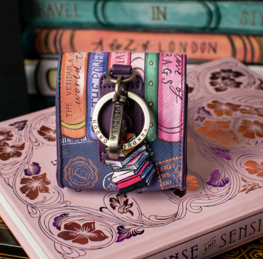 Vendula Travelling Library Bookshop Pods Case